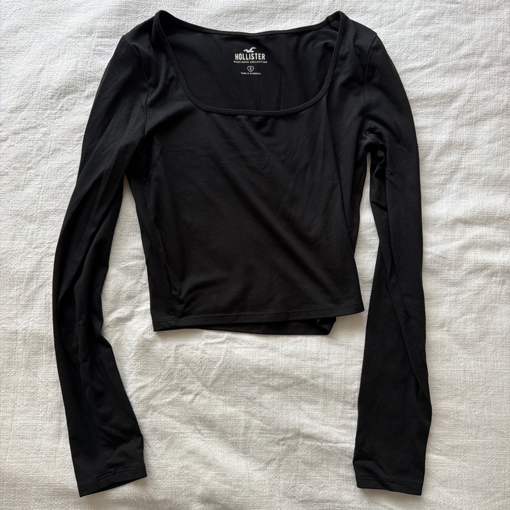Hollister Black Long Sleeve Scoop Neck Top